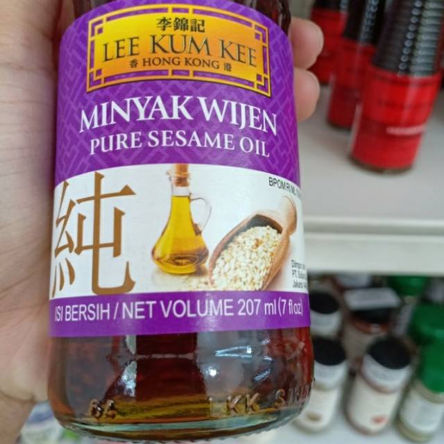 

Minyak wijen lee kum kee 207 ml