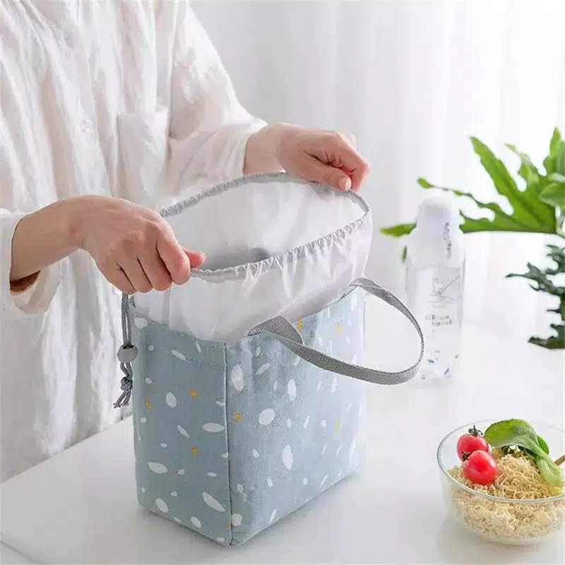 Tas Bekal Dilengkapi Dengan Aluminum Foil Dan Kantong Serut / Lunch Bag