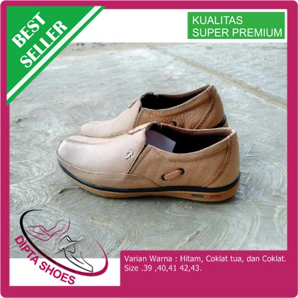 Sepatu/ Sepatu Lacoste/ Sepatu Slip On/Sepatu Pria/Sepatu Kulit