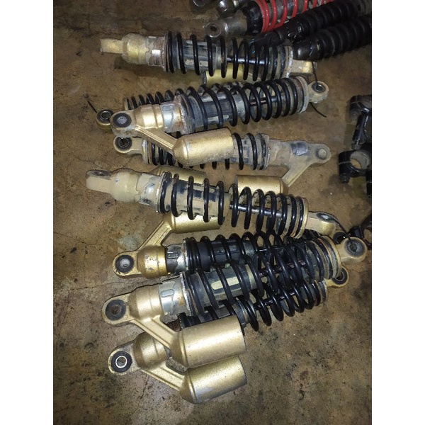 Shock Belakang Showa Tiger Revo original