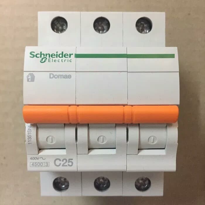 MCB BREAKER SCHNEIDER DOMAE 25 AMPERE 3 PHASE DOM11351SNI