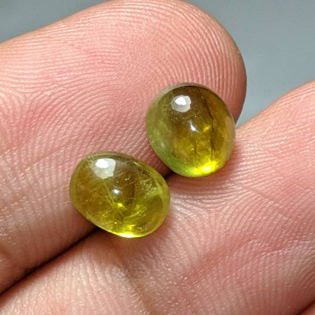 NATURAL GREEN SHAPPIRE SAFIR THAILAND HOT LUSTER