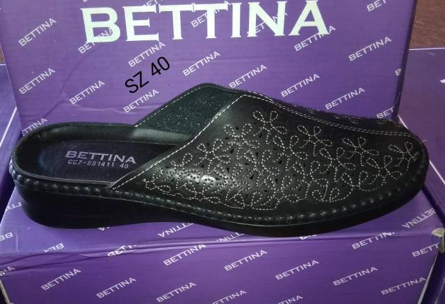 Sandal selop merk bettina