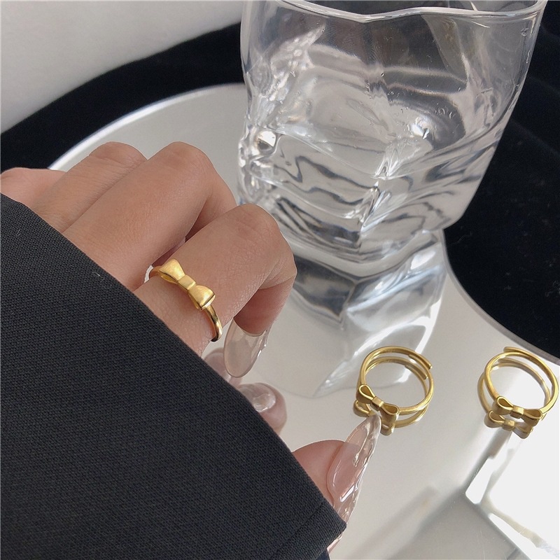 Cincin adjustable Desain Kupu-Kupu Warna Emas Matte Untuk Wanita