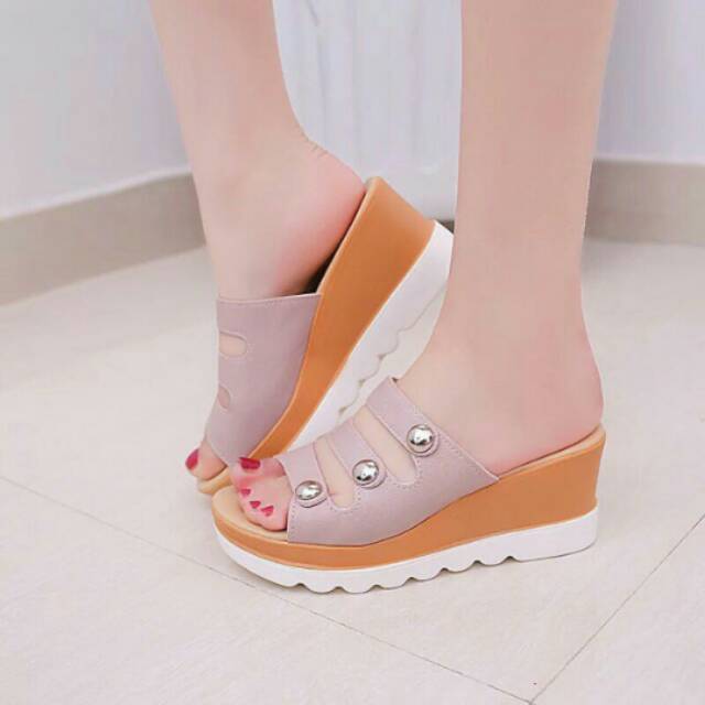Sepatu wanita santai kerja formal