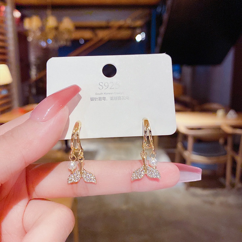 XiaoboACC Anting Tusuk Gantung Silver S925 Desain Ekor Ikan Hias Mutiara Untuk Wanita