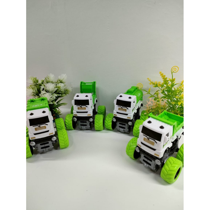 Mainan anak Mobil Stunt City Truck / Mainan mobil Off Road 4 Drive Inertial Tanpa Batrai