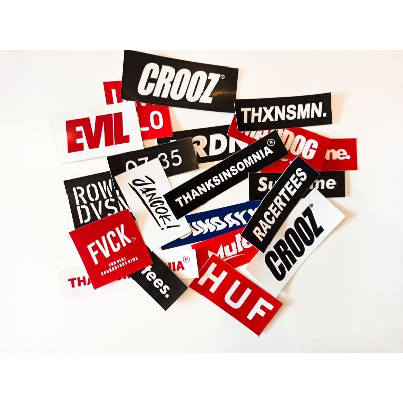 

Stiker Sticker Paket isi 15 Distro series Brand Case Phone LOGO Vans RED BLACK Band Aesthetic Grosir Murah Pop Art Clothing Basic Daily Tumblr Laptop Motor Helm HP Casing Striping Tempel Label Merk Dinding Graftac Vinyl High Quality deca