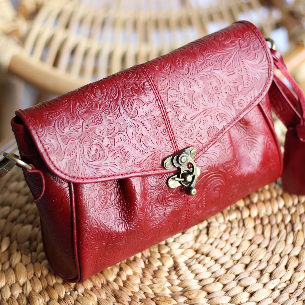 NEW !! TAS SLEMPANG WANITA KULIT ASLI MODEL CILLA BATIK MERAH / FREE GRAVIR NAMA