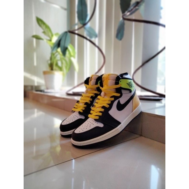 volt jordan 1s