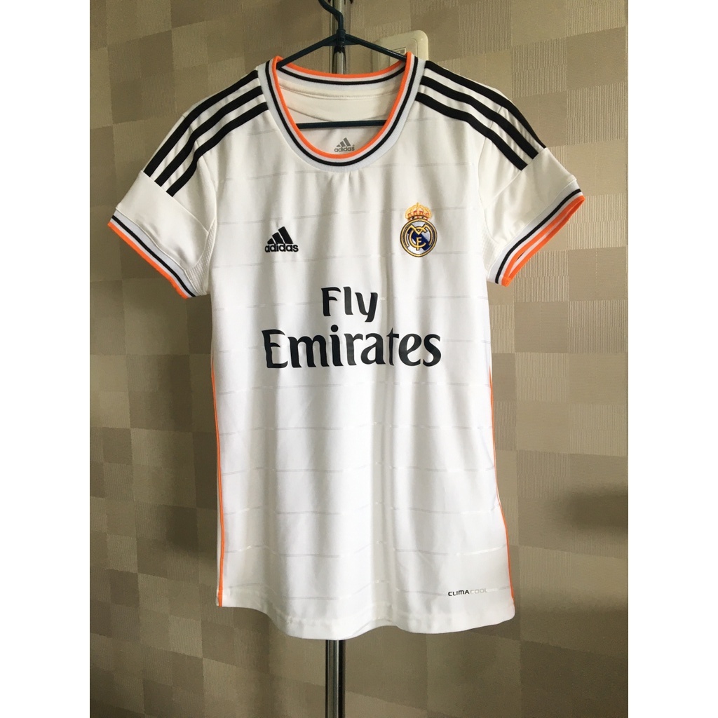 Jersey putih Adidas