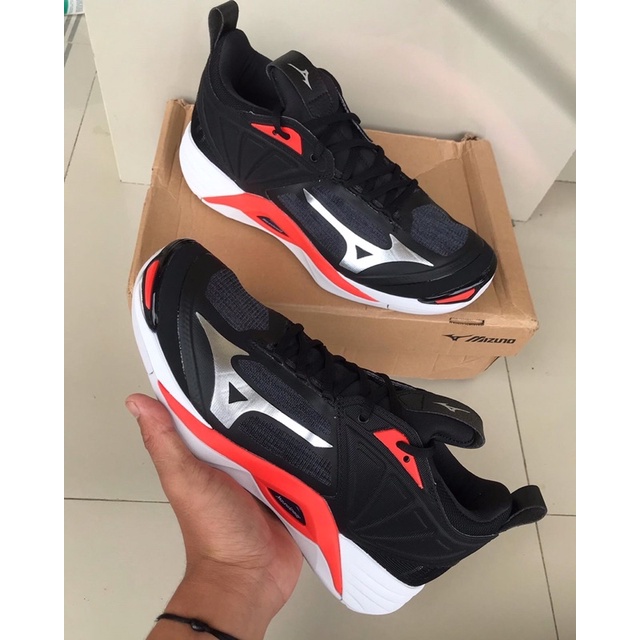 Sepatu Voli Mizuno Wave Momentum 2 LOW Black Orange Original free tas dan kaos kaki