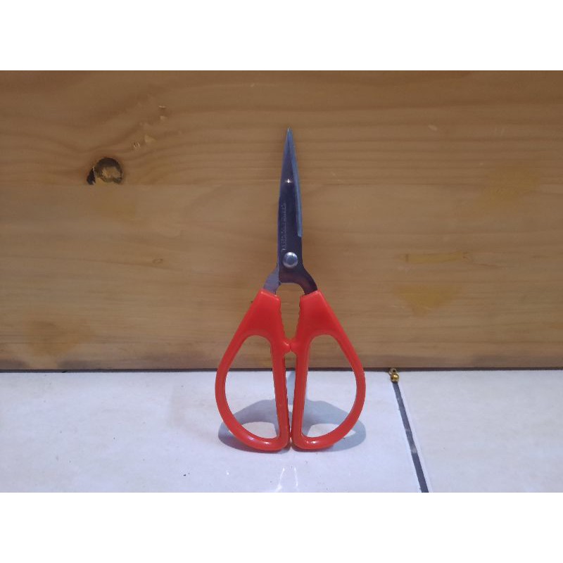 

Gunting Merah untuk Wedding