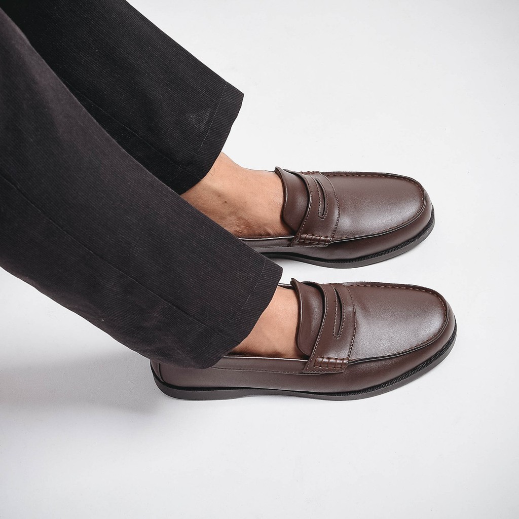 Sepatu Loafers Pria Kasual Klasik Kuliah Kerja Santai - Loafer