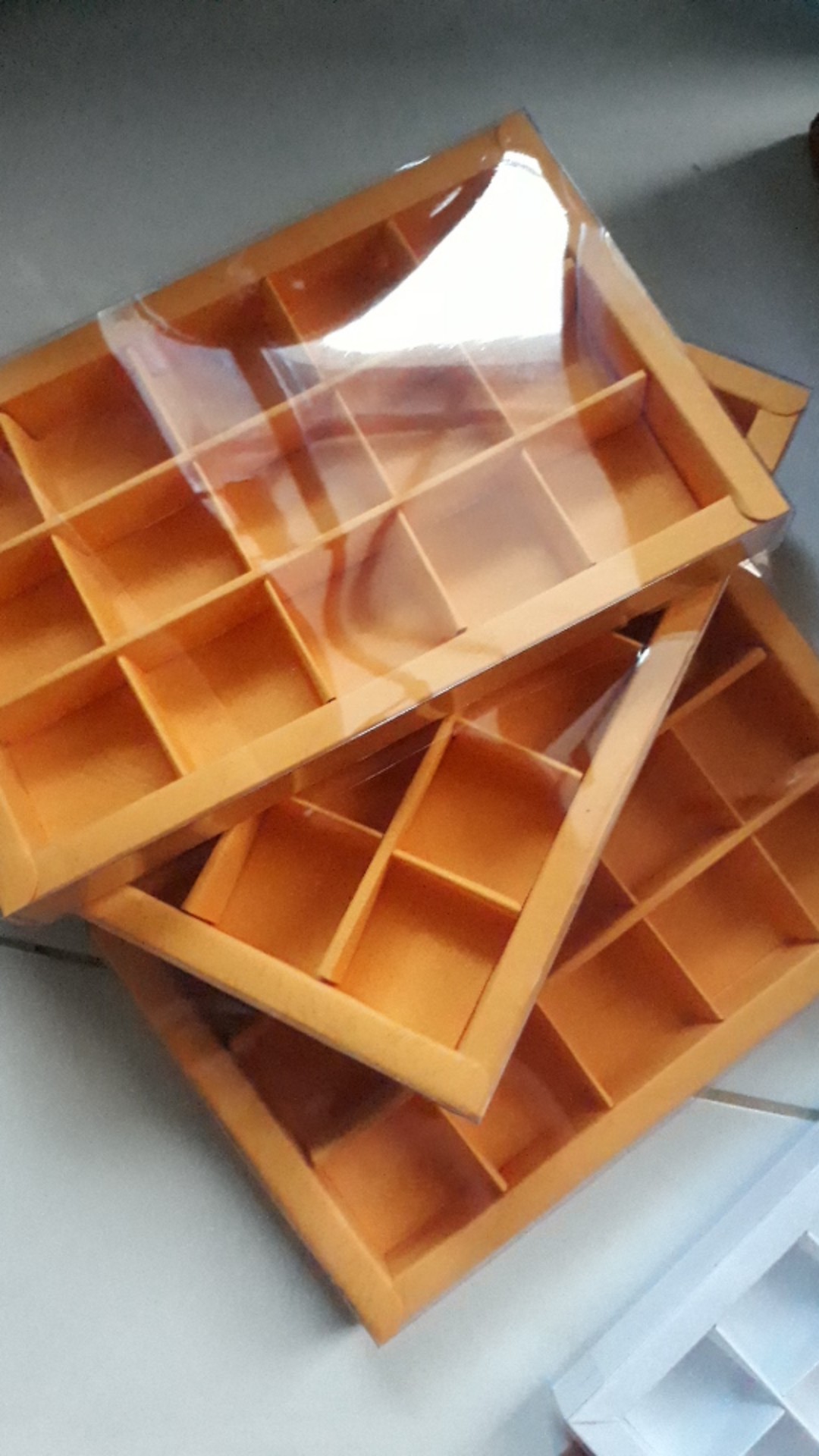 Box Coklat Sekat 15 (5x3) Sdh Jadi Kotak