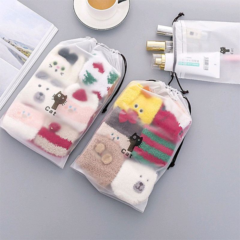 POUCH KOSMETIK ANTI AIR DENGAN UKURAN BESAR SEDANG DAN KECIL YG COCOK UNTUK DI PAKAI SAAT TRAVELING ^^