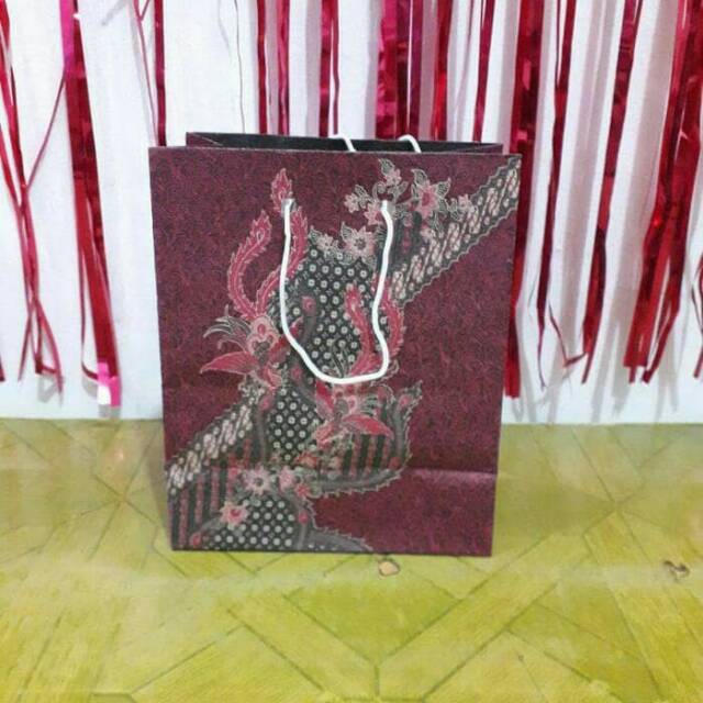 

Paper bag / tas kertas batik kecil