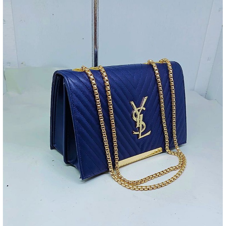 Tas Slempang Wanita//#Tas Slempang Wanita Kekinian//Tas  V//#Fashion //#tas #taslokal #tasmurah #tasgrosirmurah #taswanita #tastanganpertama #tasfashion #taspaket #taspaketan #tascewek #tasselempang #slingbag  #taspinggang#slingbag #taswanitagaya