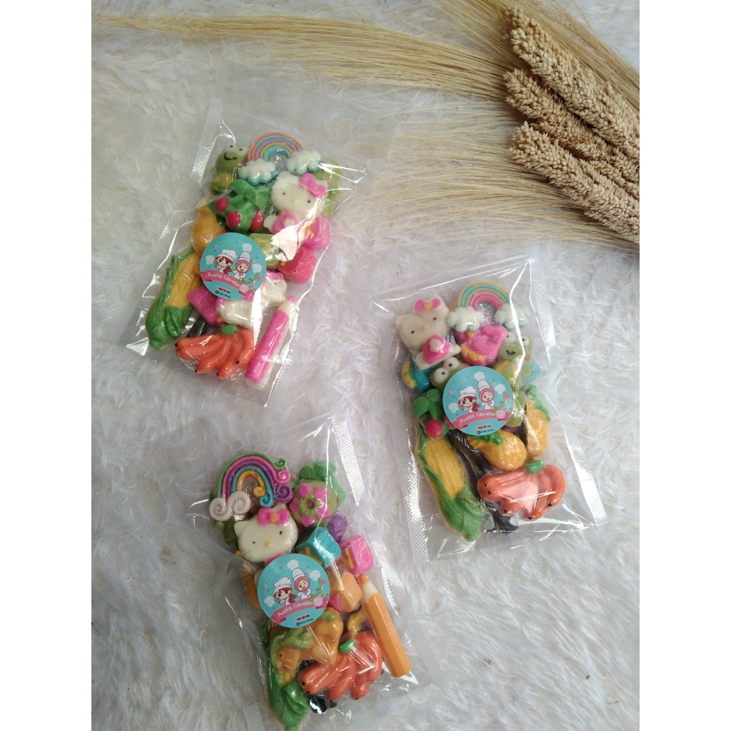 

coklat karakter 150gr coklat bentuk karakter coklat karakter aneka kartun coklat karakter lucu coklat karakter murah coklat karakter kemasan coklat jajanan coklat pouch