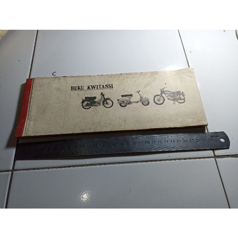 

Kwitansi Lama Tahun 19 san ada Gambar Motor (A61)