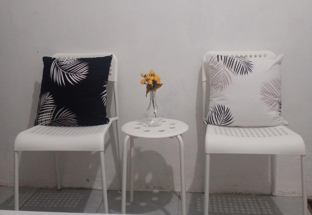 Vas Bunga/ Vas Tanaman Cantik, Kaca Bening 17 Cm