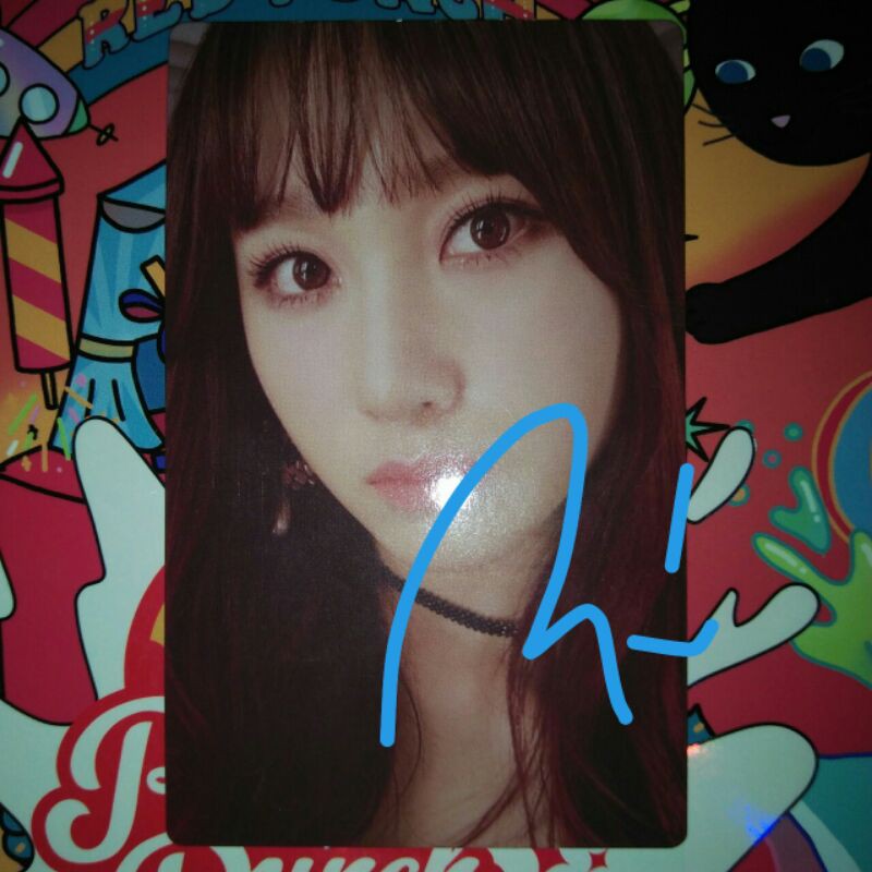 RED PUNCH ROCKET PUNCH Official Photocard