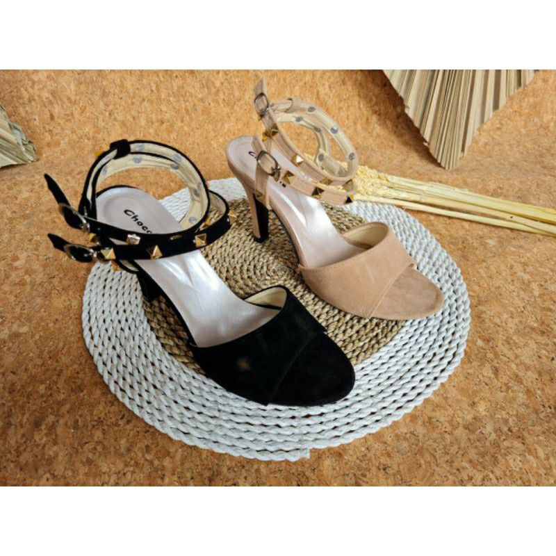 AK 01 High Heel Wanita PD365 Suede Piramid