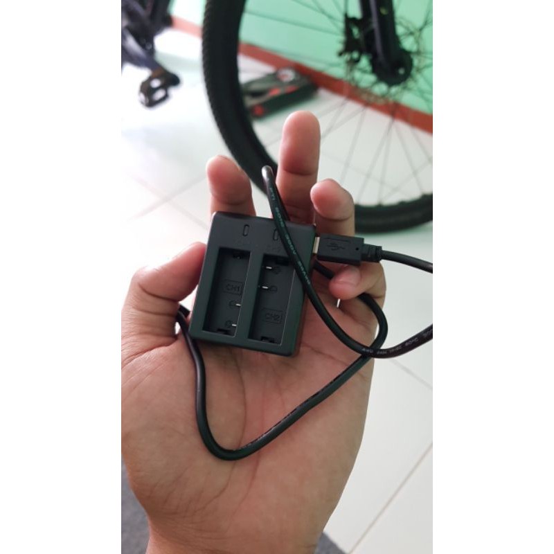 DESKTOP CHARGER BATRE KOGAN/ACTION CAM