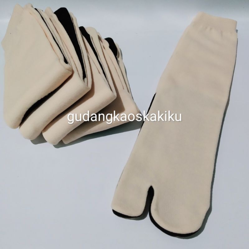 KAOS KAKI JEMPOL MUSLIMAH POLOS TAPAK HITAM NILON PANJANG MURAH-3