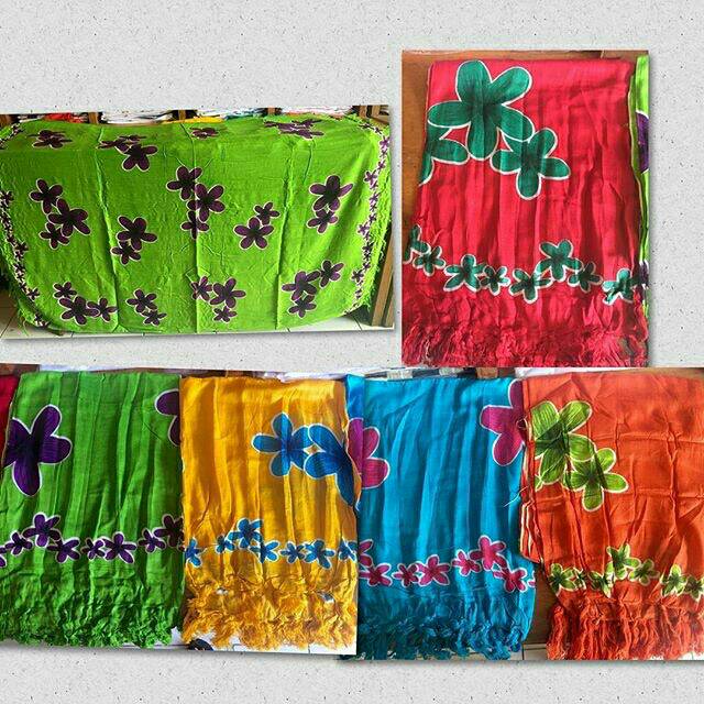 Kain pantai bali motif bunga