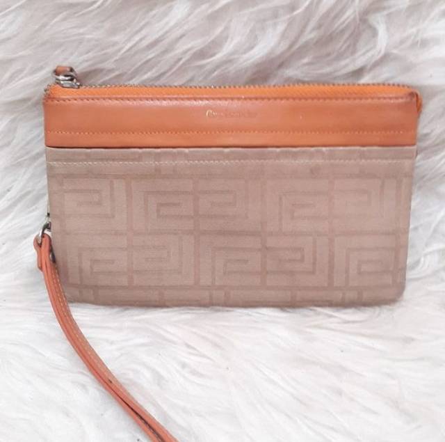 Dompet GUY LAROCHE Auth Preloved
