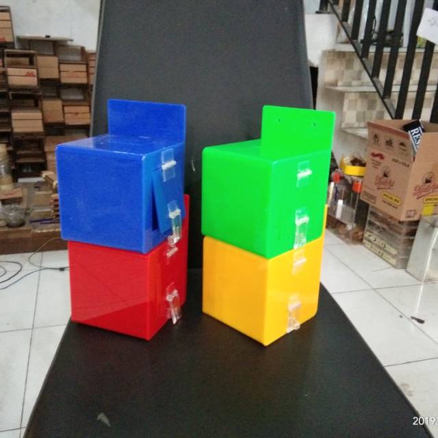 

Acrylic Kotak Amal Mini, varian warna