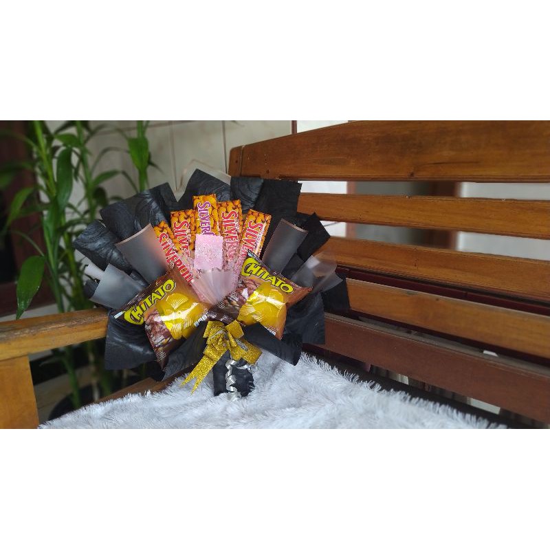 

BUCKET SNACK BUCKET WISUDA SILVERQUEEN COCOK UNTUK KADO
