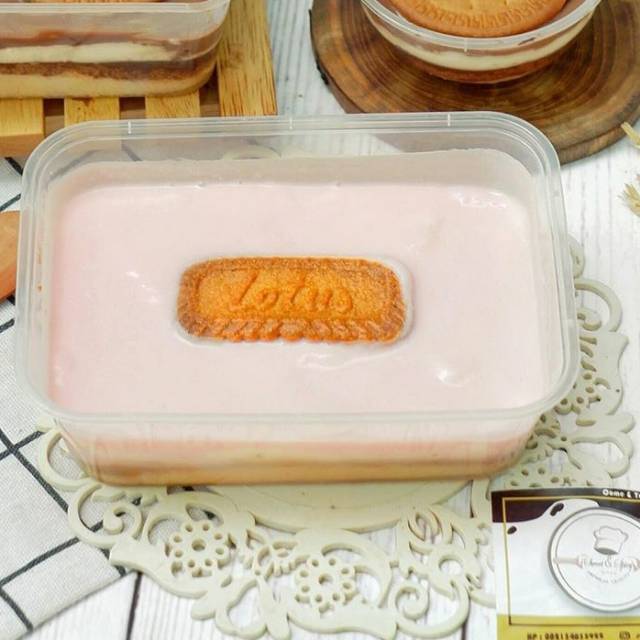 

Biscoff Puding Strawberry