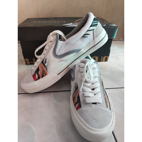 avontum x sneakercare (Hanoman)