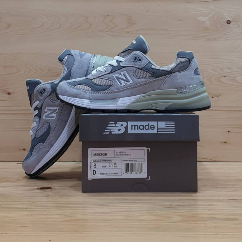 SEPATU New Balance 992 Grey