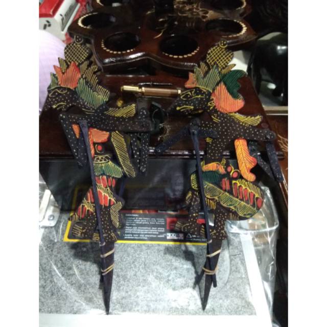 SEPASANG WAYANG KULIT RAMA SHINTA UKURAN S 30 x 9 cm BAHAN KAYU BATIK - DEKORASI RUMAH MURAH