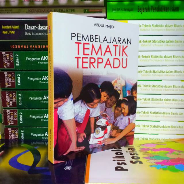 

Pembelajaran TEMATIK TERPADU oleh Abdul Majid