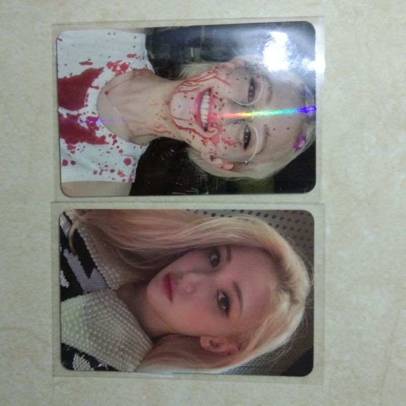 SOMI XOXO PHOTOCARD CROWN COLAR SMOKEY BANDANA