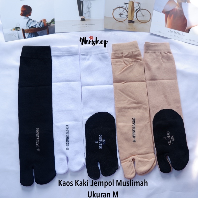 Kaos Kaki Jempol Wanita Muslimah