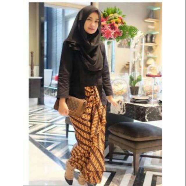 Rnb Set Kebaya Hitam Sogan Parang Instan Lilit Wiru Jarik Kondangan Bridesmaid Polos Kartini