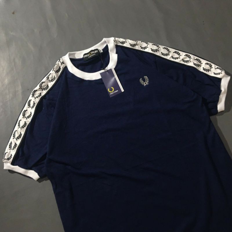 Kaos Fred Ferry Logo Bordir Full Tag