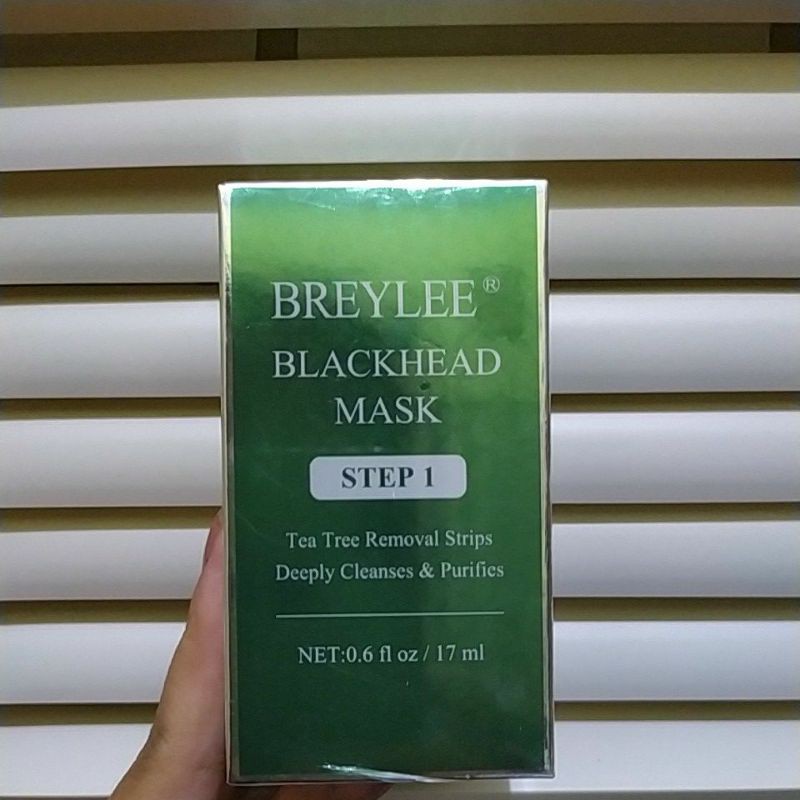 Breylee (masker komedo)