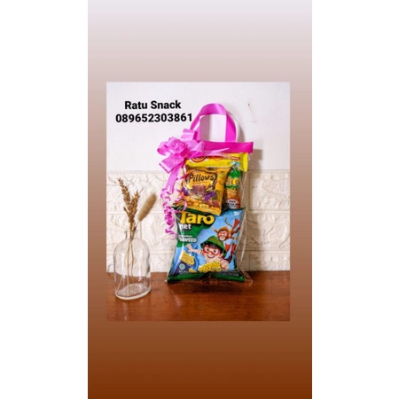 

Hampers paket pillow (snack ultah anak²)