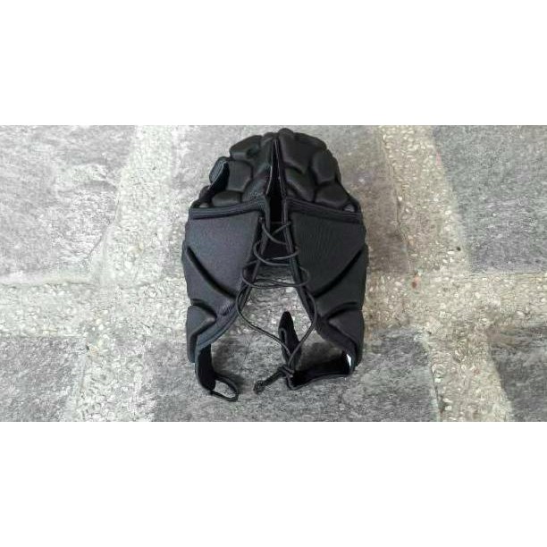 BARANG BARU goalkeeper helmet / helm kiper / rugby/ petr cech / helm bola - M