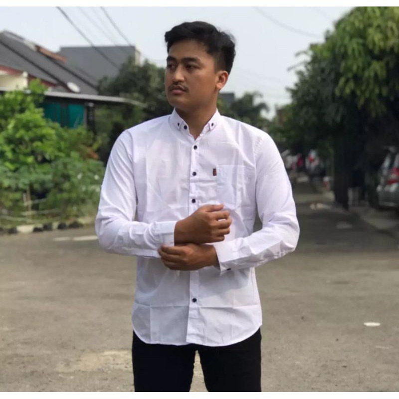 Kemeja polos pria lengan panjang warna baju basic cowok slimfit ukuran L sampai XXL