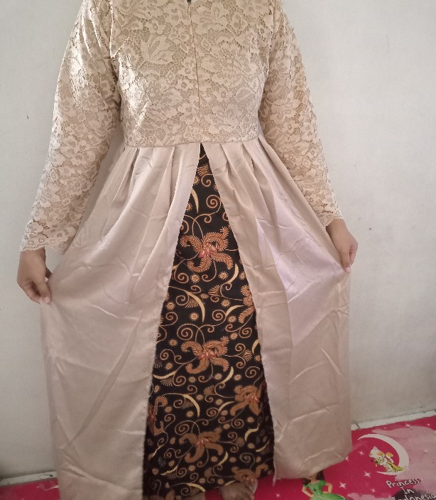 Maura Couple - Sania Ruffle Batik Couple Ori Ndoro Jowi Dnt Garansi Termurah Shopee - Sarwendah