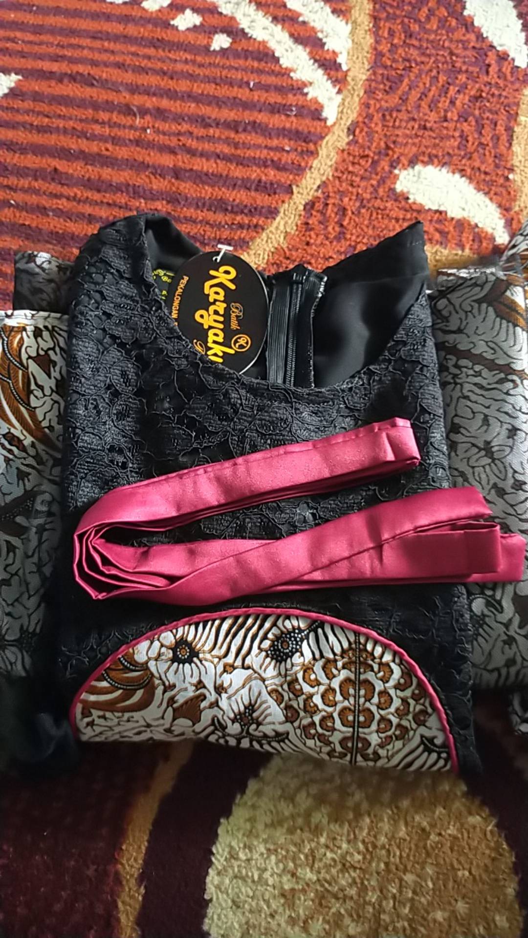 Gamis Couple • Gamis Brukat Maxmara Tile Jaring • Kemeja Batik Pria Terlaris Best Seller Berkualitas