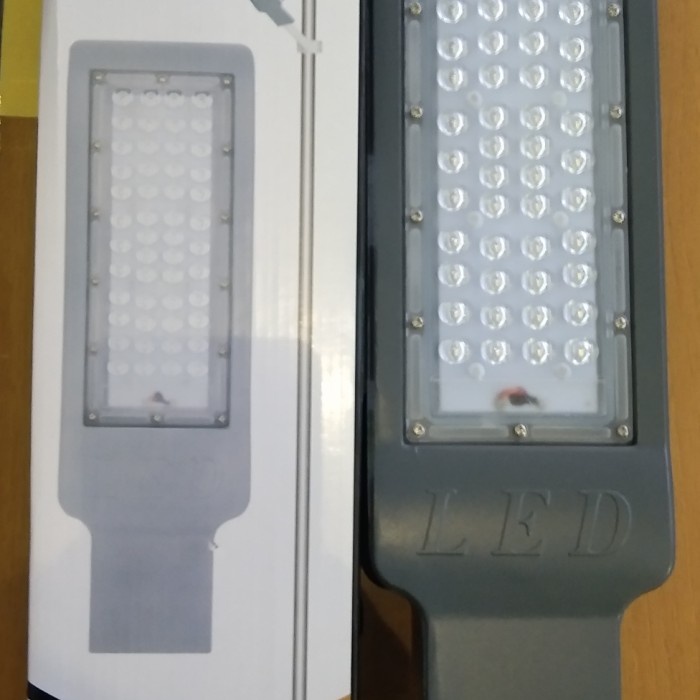 Lampu sorot lampu jalan PJU LED 50 Watt 220v BERGARANSI