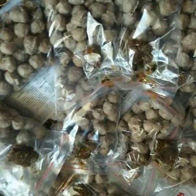 

BAKSO KUAH ASLI URAT SAPI DAN AUAM +bumbu rahasia di jamin mantul